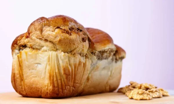 Cozonac cu nucă Kron Cakes Cafe